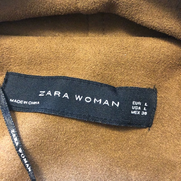 Tan faux suede short light jacket with gold zipper detail - Picture 3 of 3